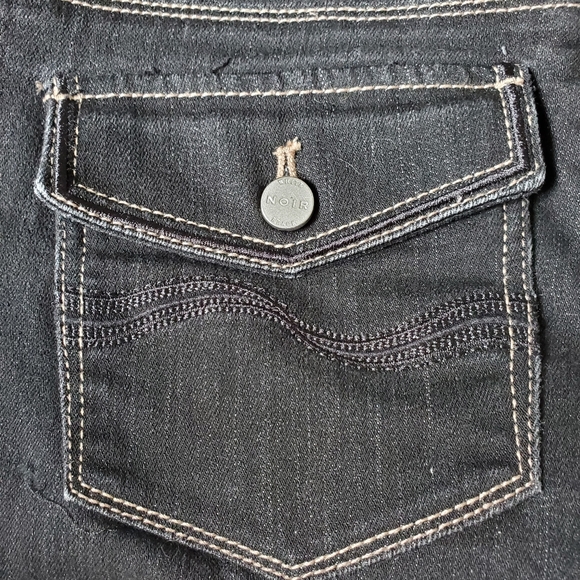 WHBM/ Black Pedal Pushers - Picture 4 of 10